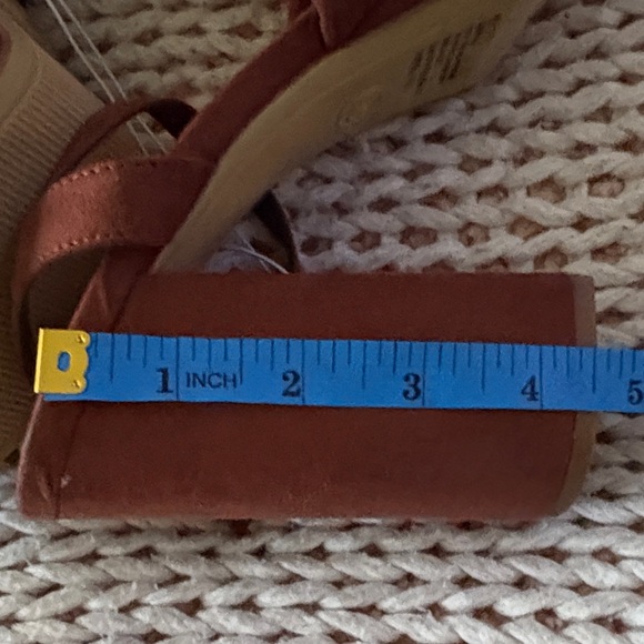 A New Day Women's Tan Bow Sandals - Picture 7 of 9